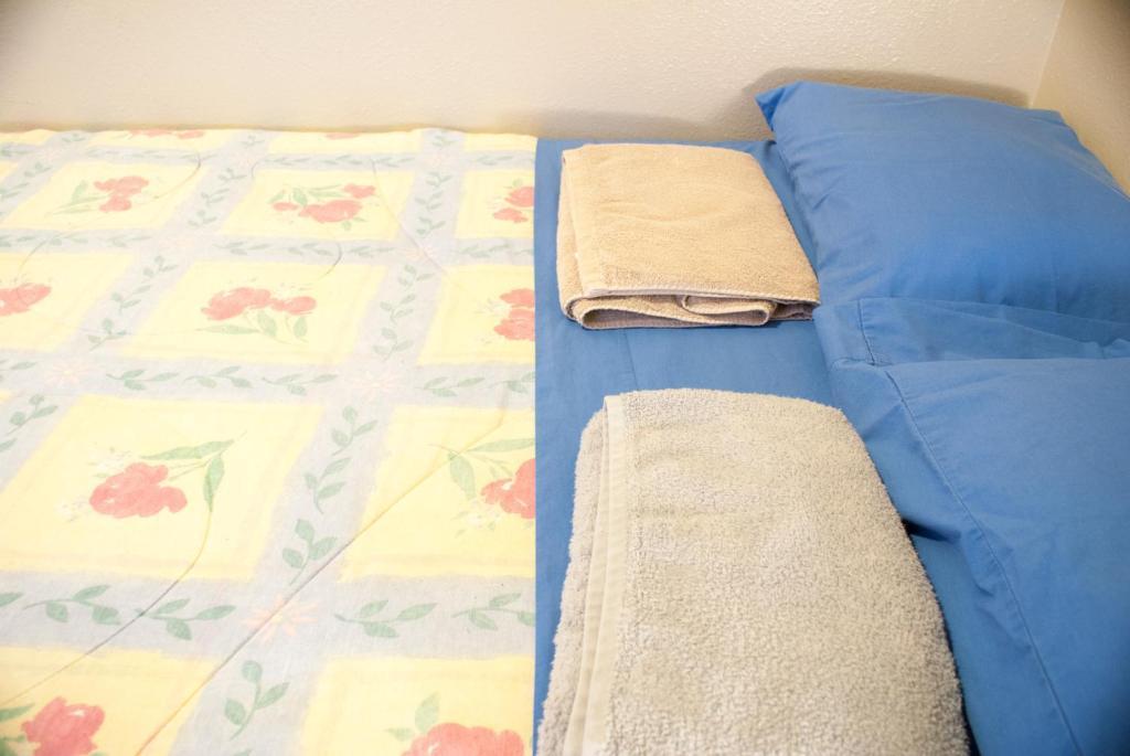 Camelot Inn & Hostel Salt Lake City Room photo