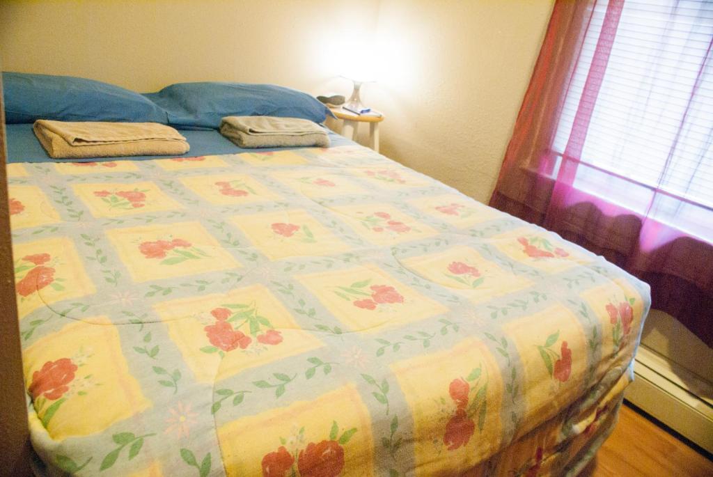 Camelot Inn & Hostel Salt Lake City Room photo